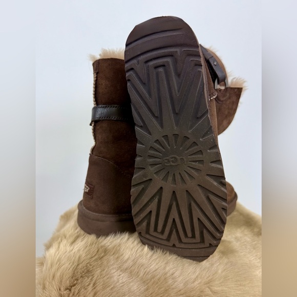 UGG Chocolate Brown Winter Boots - Picture 3 of 8